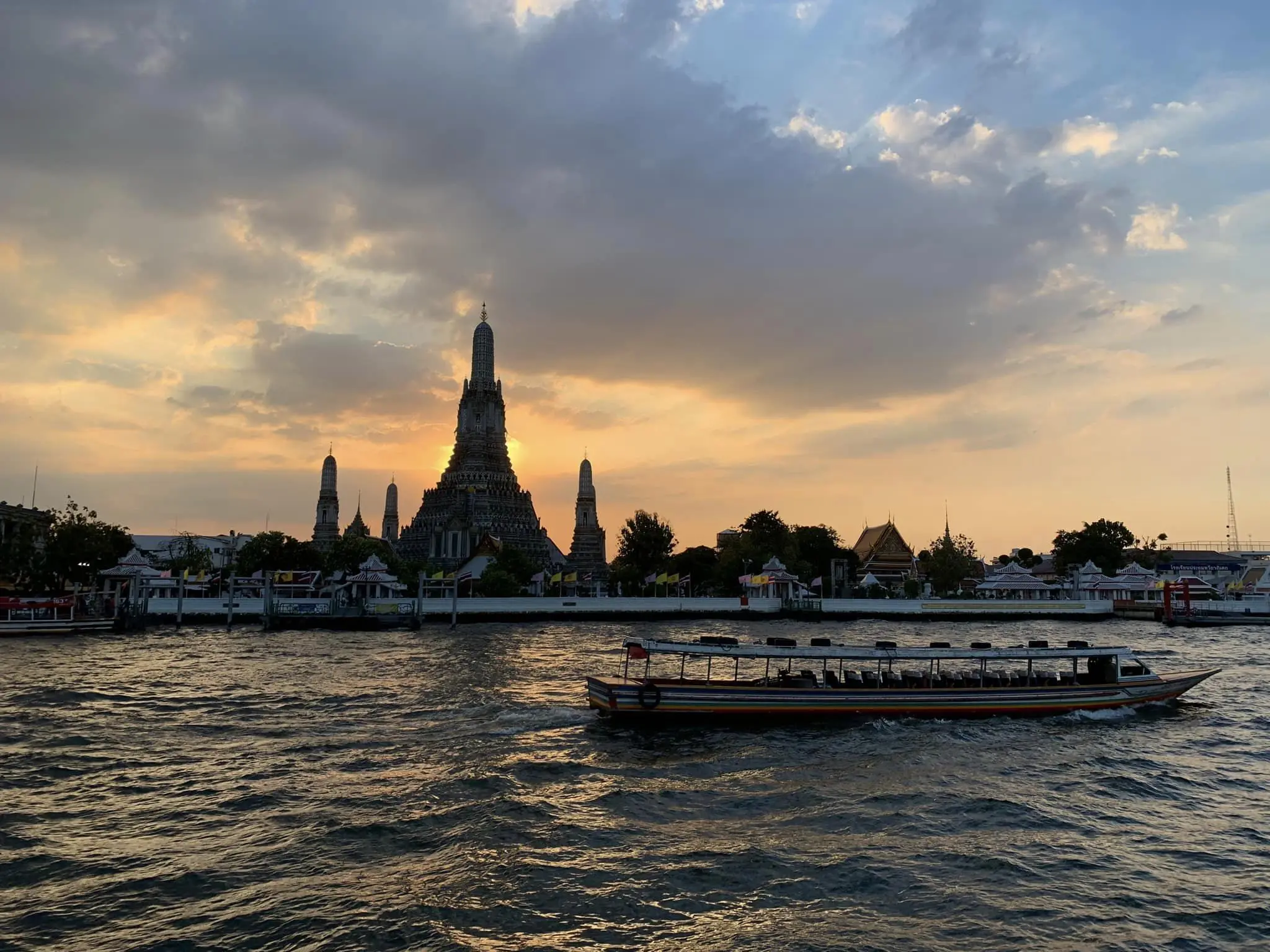Boat and Wat Arun